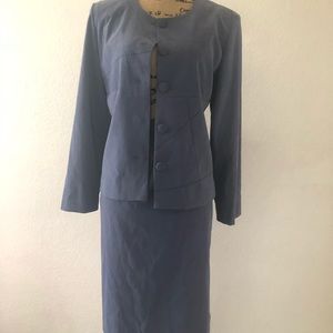 Blue blazer with five buttons and skirt